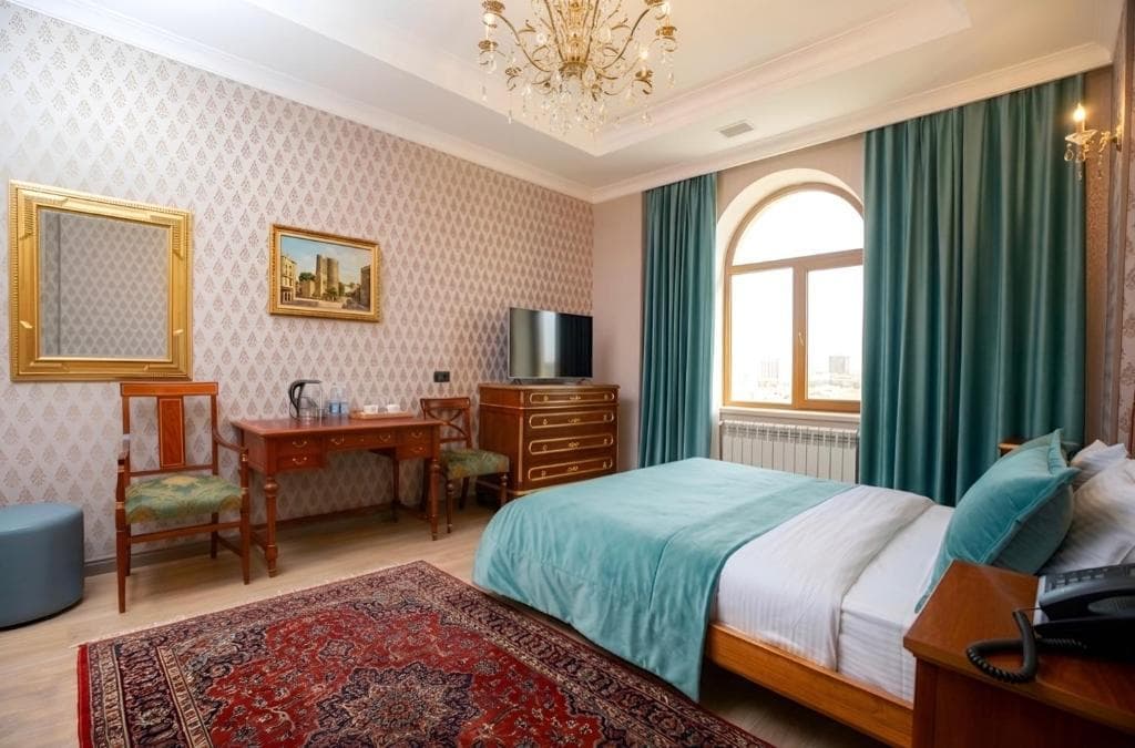 West Inn Hotel & Restaurant Baku
